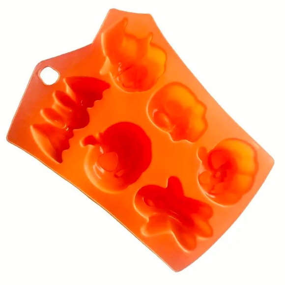 Halloween Silicone Cookie Cutter Set – Pumpkin, Skull, Ghost, & Bat Baking Molds - Picture 5 of 16